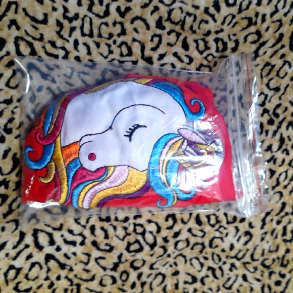 💥3/$25💥NIB Unicorn Mask -L - Picture 5 of 6